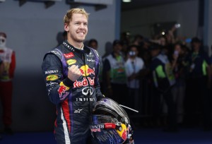 Vettel assina contrato com Ferrari