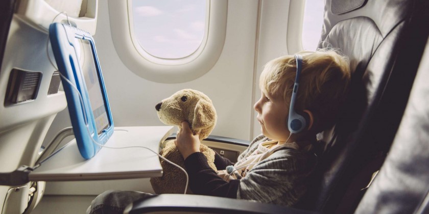 Valor da passagem aérea de crianças pequenas para viajar de avião