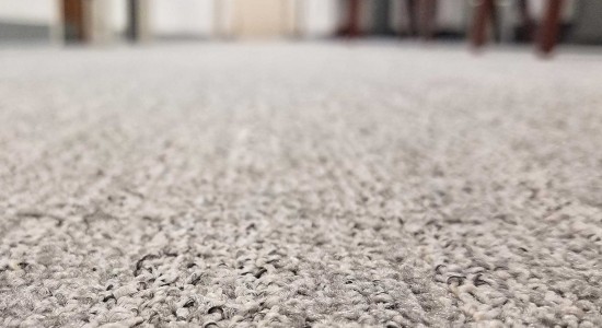 Quais-são-os-melhores-tipos-de-carpete-de-tecido