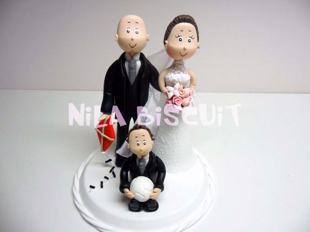 Miniatura personalizada dos noivos com filho