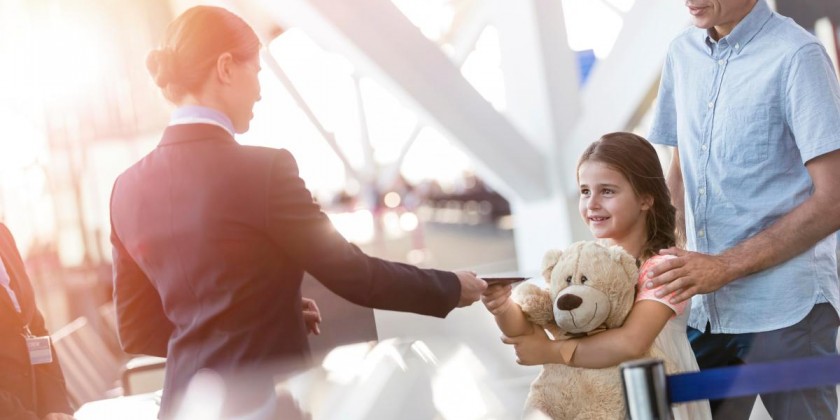 Economizar na passagem aerea para adquirir segurança e conforto para sua família