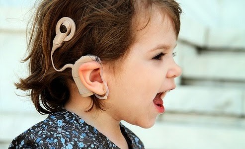 Descubra as diferenças entre a surdez e a deficiência auditiva