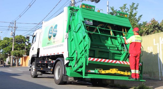 Conheça as leis que determinam a coleta e transporte de resíduos!