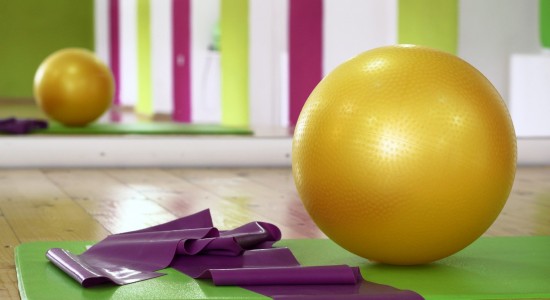 Saiba os benefícios da bola de pilates