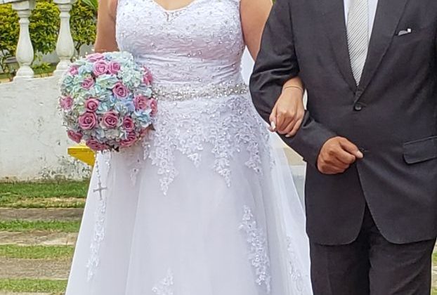Confira no texto a seguir quais são as principais dicas para encontrar o vestido de noiva plus size perfeito para seu casamento civil