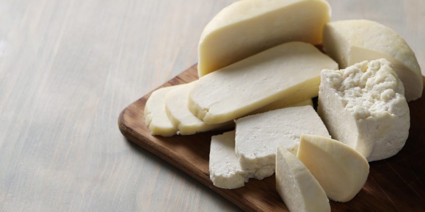 O preço queijo parmesão atacado é variável, e isso também depende da produção do produto
