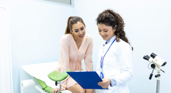 Entenda mais sobre o papel do ginecologista para promover bem-estar e saúde para as mulheres. Saiba mais.