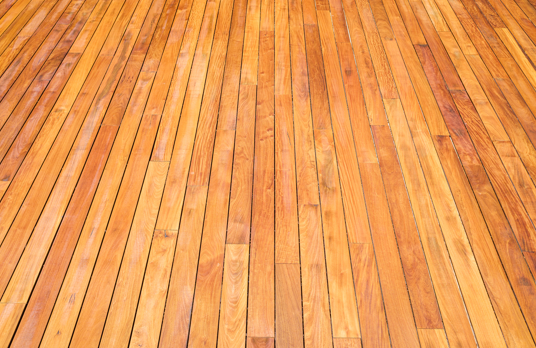 decks e pisos de madeira