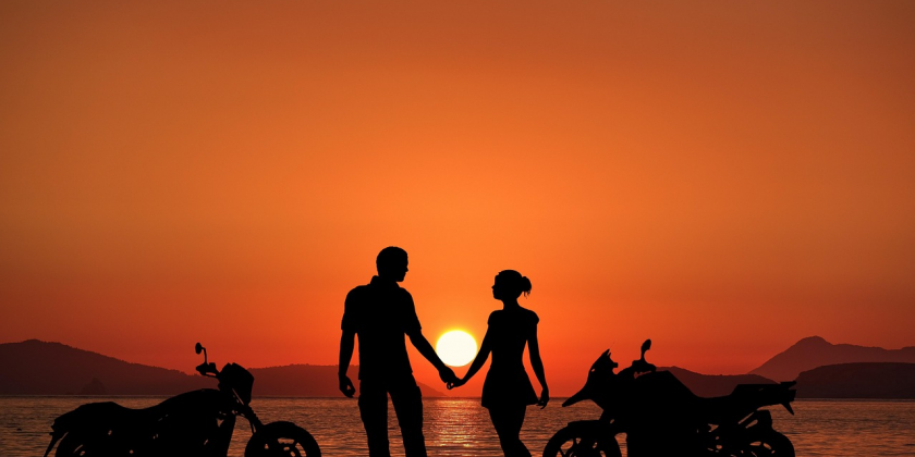 Acompanhantes peitudas: vínculos instantâneos e conexões