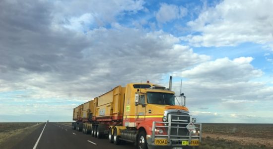 peças de um caminhão