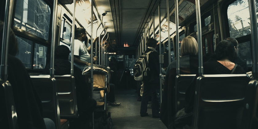 Passagem de ônibus barata: como economizar na viagem